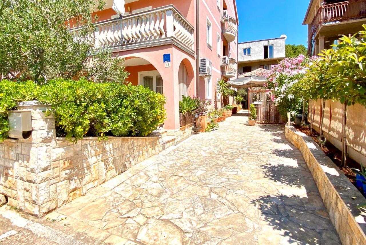 Apartma Peric Stari Grad (Hvar)