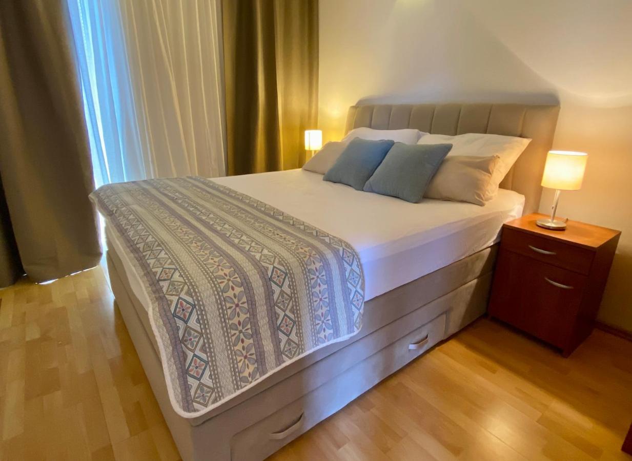 Peric Apartma *